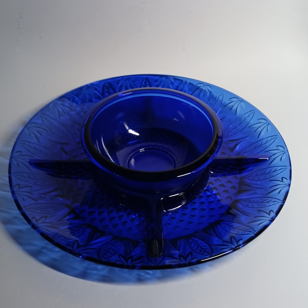 Avon Royal Sapphire Cobalt Blue Glass Divided Serving Plate Leaf Pattern France